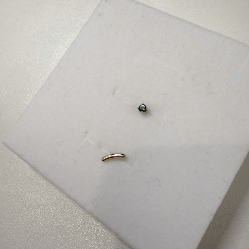 Mejuri 14K gold Earring Flat Back Stud
